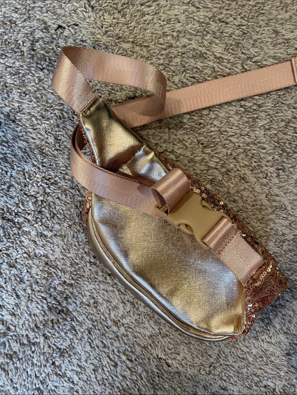 Loungefly Disney Minnie Mouse rose gold sequin fanny pack belt bag - Picture 3 of 4